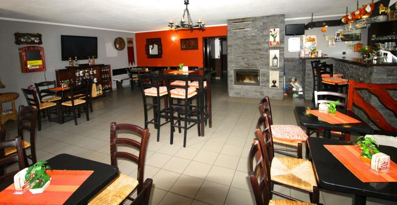 Penzion Saty Liptovske Sliace Extérieur photo