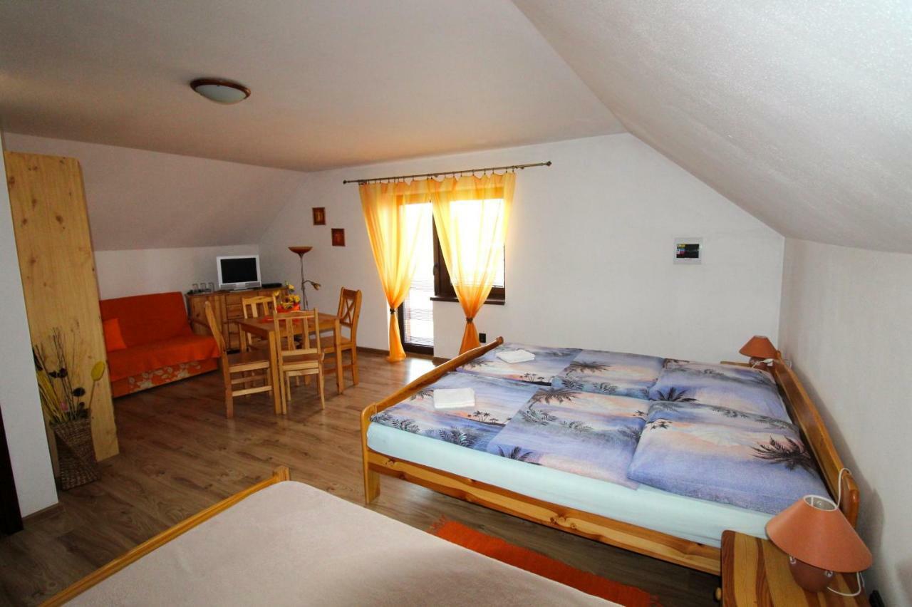 Penzion Saty Liptovske Sliace Extérieur photo